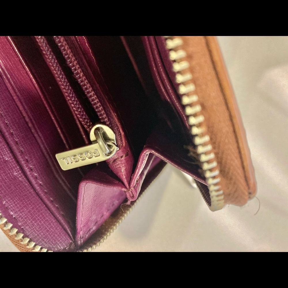 Fossil Zip-Around Leather Wallet - image 4